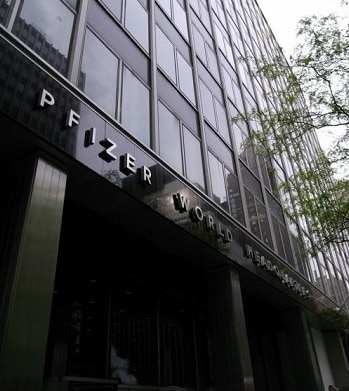 pfizer_hq_new_york_dark