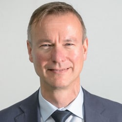 sanofi-dr-frank-nestle-250