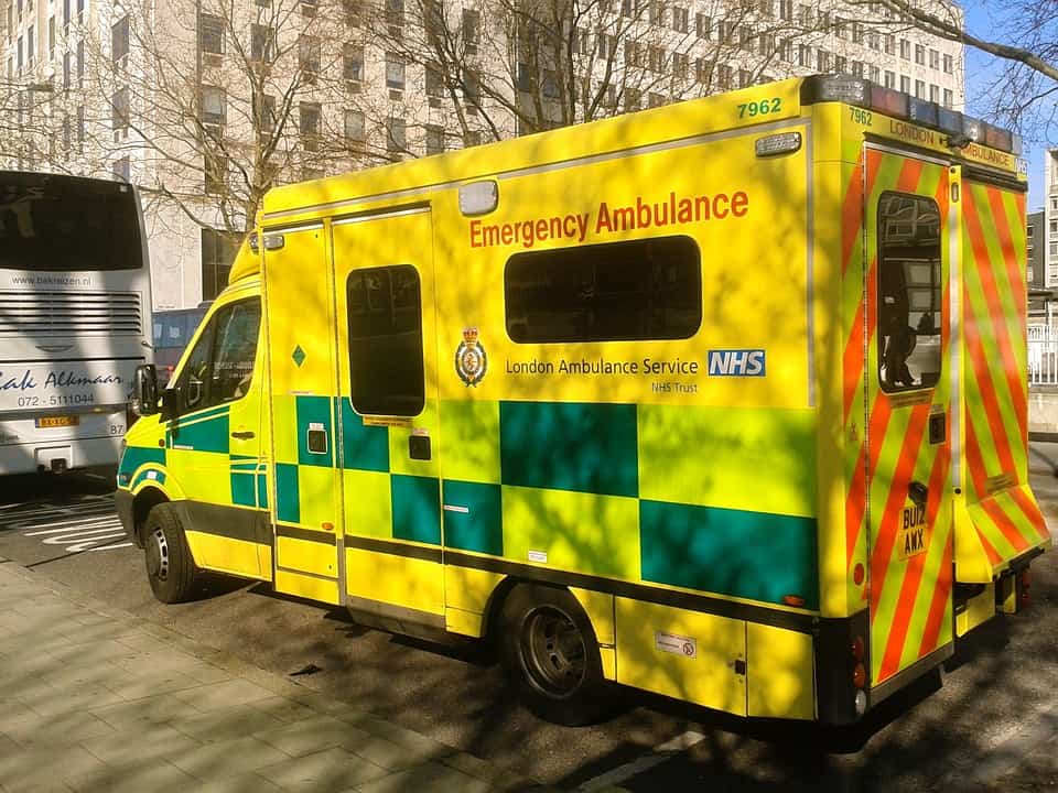 emergency-ambulance-london-vehicle-medical-1665303