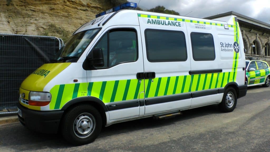 british-ambulance-1433888698aq4