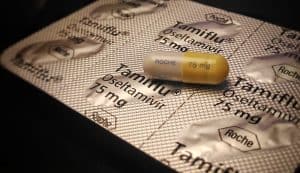 800px-a_tamiflu_oseltamivir_capsule